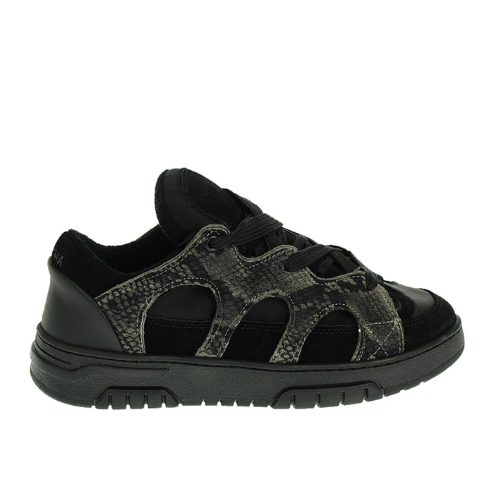 SANTHA Sneakers