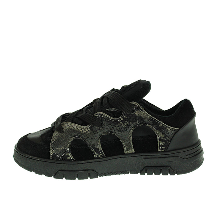 SANTHA Sneakers